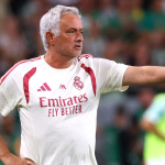 jose-mourinho-fenerbahcenin-transferine-tas-koydu-gitmesine-izin-vermedi-rv4h.jpg