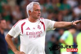 jose-mourinho-fenerbahcenin-transferine-tas-koydu-gitmesine-izin-vermedi-rv4h.jpg
