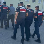 kopeklerin-kavgasina-sinirlendi-cobani-oldurdu-baba-ile-oglu-tutuklandi-cnqs.jpg