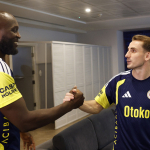 lukaku-eski-arkadasina-merhaba-derken-takimdan-ayrildigini-ogrendi-enjc.jpg