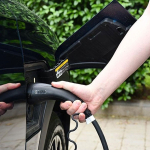 otomobil-pazarindaki-satislarin-yarisindan-fazlasini-elektrikli-araclar-olusturdu-tiwk.jpg