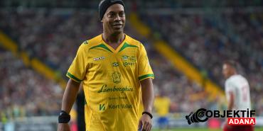 ronaldinho-yesil-sahalara-geri-donuyor-46-yasinda-surpriz-transfer-57dj.jpg