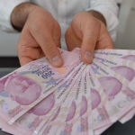 sgk-tarihi-duyurdu-emekli-zam-farki-ne-zaman-yatacak-pvxq.jpg