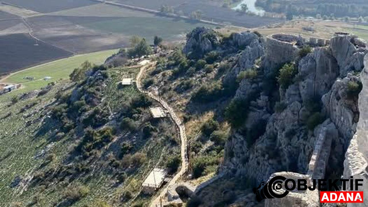 Ipek-Yolunu-Koruyan-Tarihi-Kale-Yilan-Kalesi-Nerede.jpg