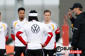 a-milli-takim-da-muzdaripti-jurgen-klopp-kamp-otelinde-sac-tirasini-yasakladi-xiib.jpg