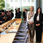 asiri-sagin-ve-sosyalistlerin-zaferi-almanyada-siyasi-merkez-dagiliyor-jcq0.jpg