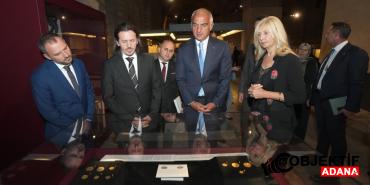 bakan-ersoy-mevkidasi-suleymaniyi-cumhuriyet-muzesinde-agirladi-p92t.jpg
