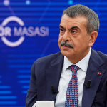 bakan-tekin-ogretmenlere-derste-cep-telefonu-kulanmamalari-uyarisi-yapildi-gik2.jpg