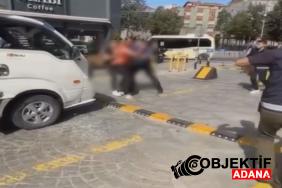 esenlerde-bicakla-kendini-yaralayip-polislere-saldiran-sahis-kamerada-ablt.jpg
