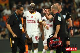 galatasarayda-victor-osimhen-soku-oyuna-devam-edemedi-mx7z.jpg