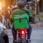 iki-tekerde-kaza-patlamasi-motosiklette-korkutan-tablo-y4cv.jpg