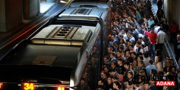 istanbulun-cilesi-metrobus-balik-istifi-yolculuk-biter-mi-nrjp.jpg