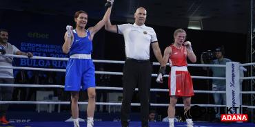 milli-boksor-hatice-akbas-avrupa-sampiyonasinda-adini-finale-yazdirdi-p3yp.jpg