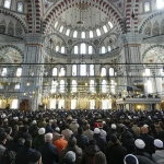 namaz-vakitleri-cuma-namazi-saat-kacta-zx7h.jpg
