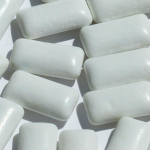 sakiz-degil-mikroplastik-cigniyoruz-hplp.jpg