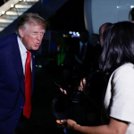 sen-en-kotususun-trumpin-medya-ile-bitmeyen-kavgasi-s1dn.jpg