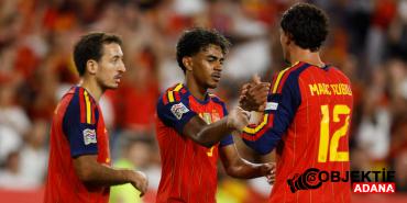 yamalin-ayakta-alkislandigi-macta-ispanya-4-gol-atti-uefa-uluslar-ligi-mac-sonuclari-aldb.jpg
