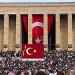10-kasim-resmi-tatil-mi-10-kasim-hangi-gune-denk-geliyor-1yvo.gif