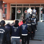 17-milyon-liralik-dolandiricilik-sorusturmasinda-26-tutuklama-pl3y.jpg