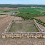 Adana-Karaisalida-Tarihe-Acilan-Kapi-Kesirihan-Kervansarayi.jpeg