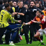 abdulkerim-bardakci-ve-archie-brown-neden-kavga-etti-qpry.jpg