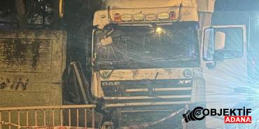 arnavutkoyde-tir-otobus-duragina-daldi-ijcz.jpg