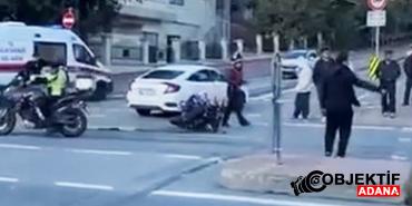 beyoglunda-otomobil-motosikletle-carpisti-1-yarali-3pnq.jpg