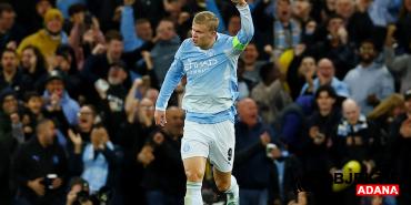 erling-haaland-lionel-messinin-2-rekorunu-birden-kirarak-tarihe-gecti-3xha.jpg