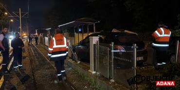 eskisehirde-otomobil-tramvay-duragina-carpti-yurt.jpg
