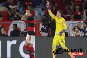 fernando-muslera-3-penalti-kurtararak-takimini-libertadores-kupasi-finaline-tasidi-pk2g.jpg