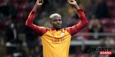 galatasarayda-victor-osimhen-35-gun-sonra-kadroda-zyzr.jpg
