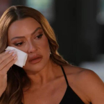 hadise-gozyaslariyla-anlatti-yanlis-erkekleri-sectim-b97e.jpg