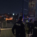 halic-koprusunde-intihar-girisimi-m8ki.jpg
