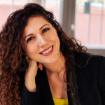 ilk-uc-yilda-neler-oluyor-rehber-niteligindeki-kitap-edcj.jpg