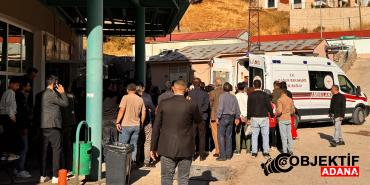 kamyonetle-otomobil-carpisti-1-bebek-oldu-7-kisi-yaralandi-n2zh.jpg