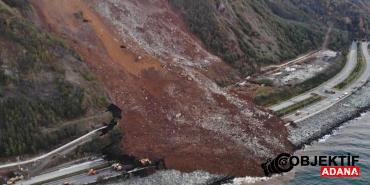 karadeniz-sahil-yolunda-buyuk-tehlike-500-tonu-asan-kaya-bloklari-hareket-ediyor-iwan.jpg