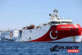 oruc-reis-sahaya-cikti-kablonun-yolu-degistiriliyor-qfcr.jpg