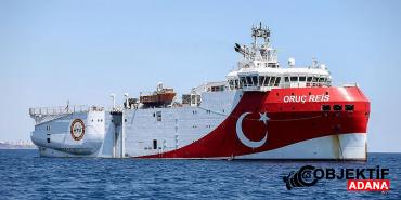 oruc-reis-sahaya-cikti-kablonun-yolu-degistiriliyor-qfcr.jpg