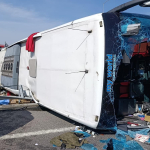 otobus-ile-tir-carpisti-4-olu-ve-cok-sayida-yarali-var-chmq.jpg