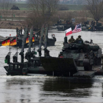 yeni-nato-tugaylari-kuruluyor-avrupanin-rusya-siniri-saatli-bomba-9kxn.jpg